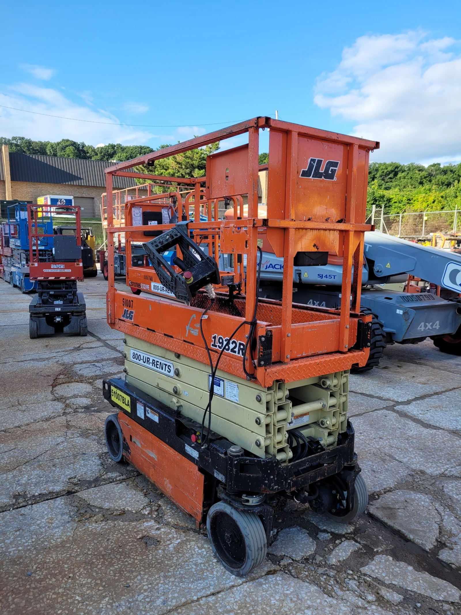 2017 JLG 1932R