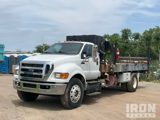 2013 Ford F-750