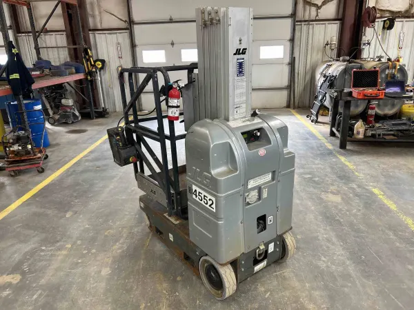 2010 JLG 20MVL