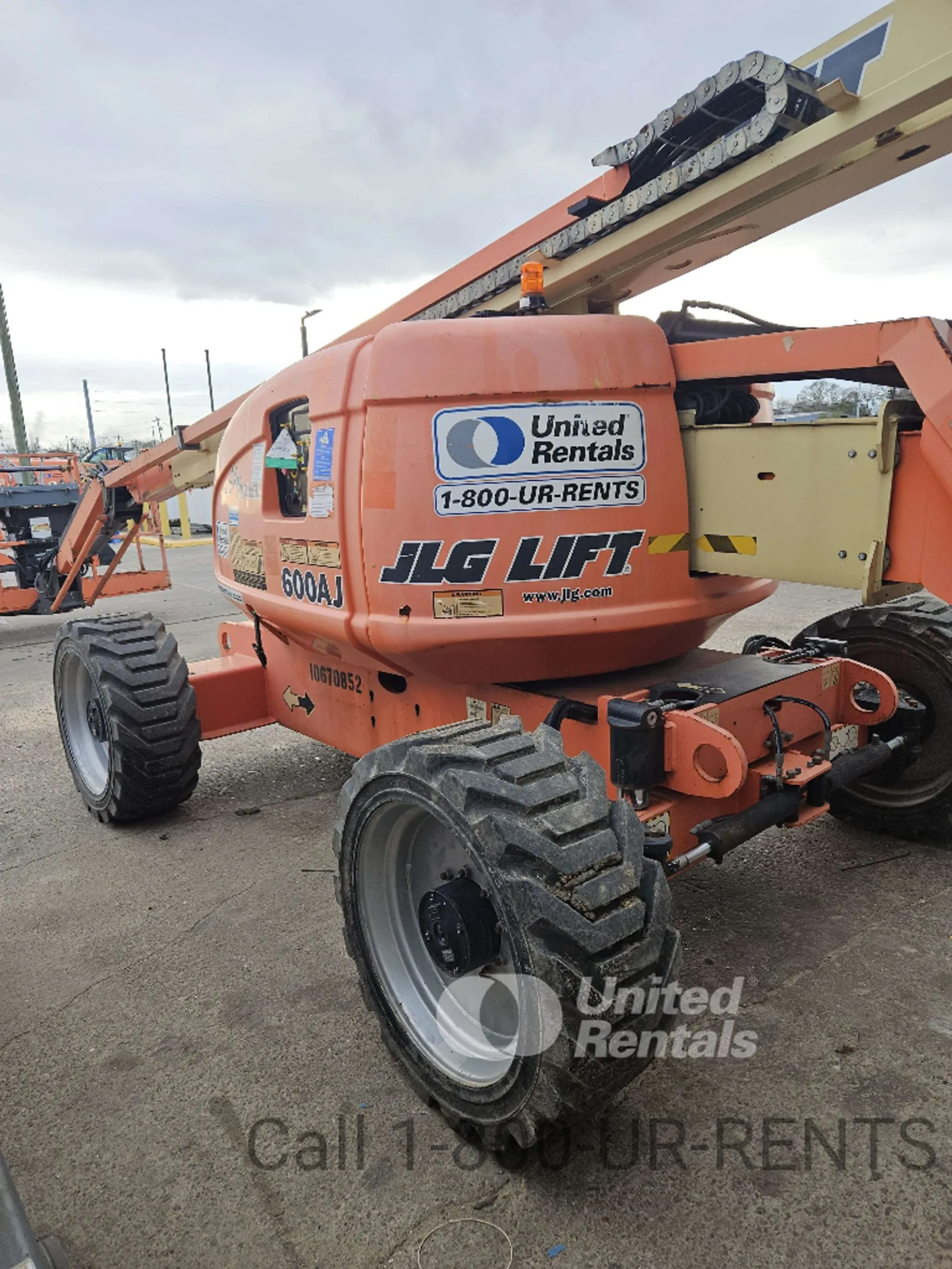 2017 JLG 600AJ Articulating