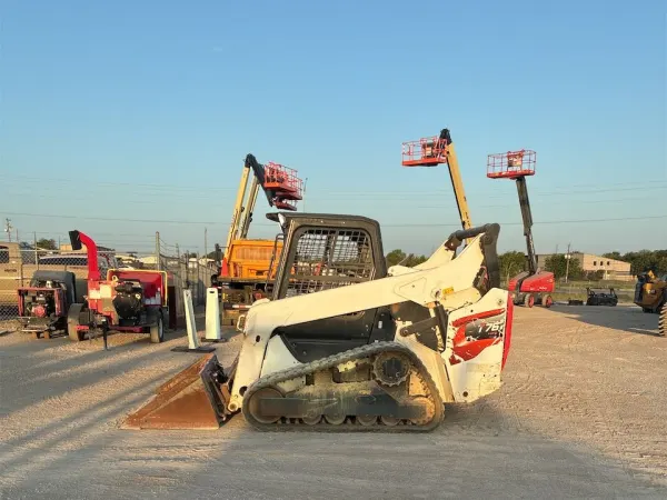 2022 Bobcat T76