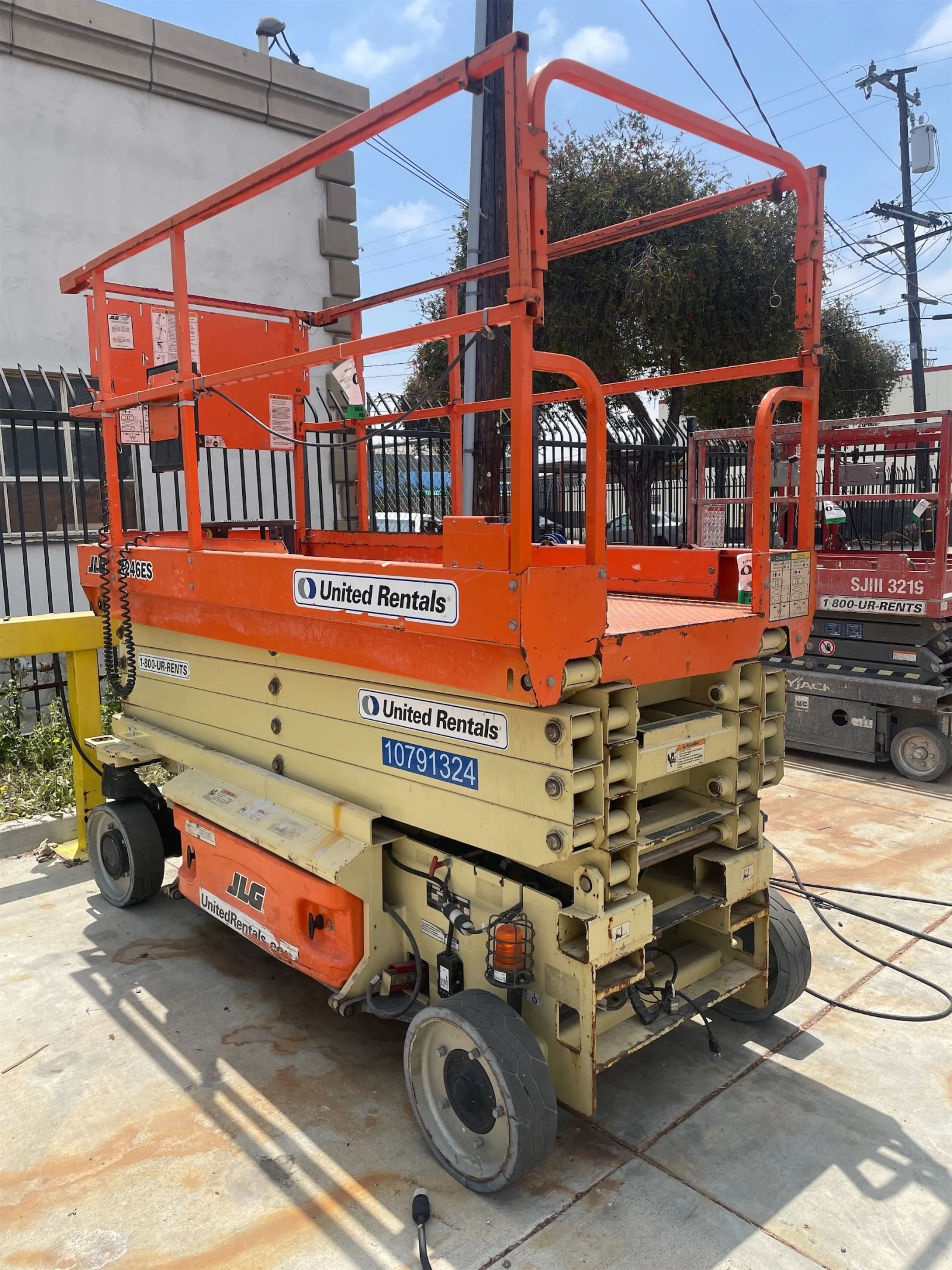 2018 JLG 3246ES