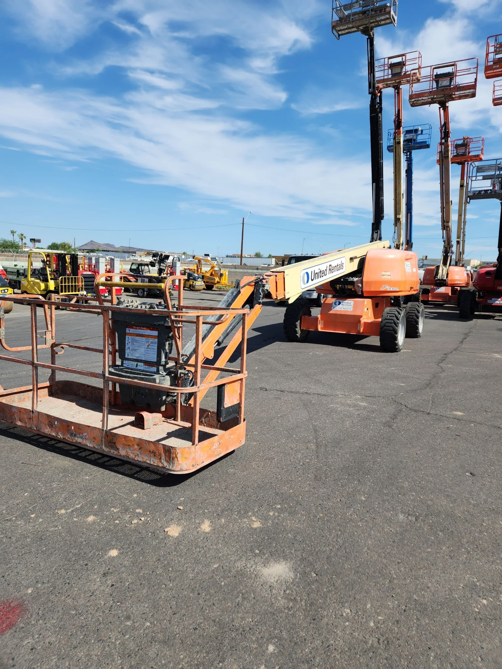 2018 JLG 660SJ