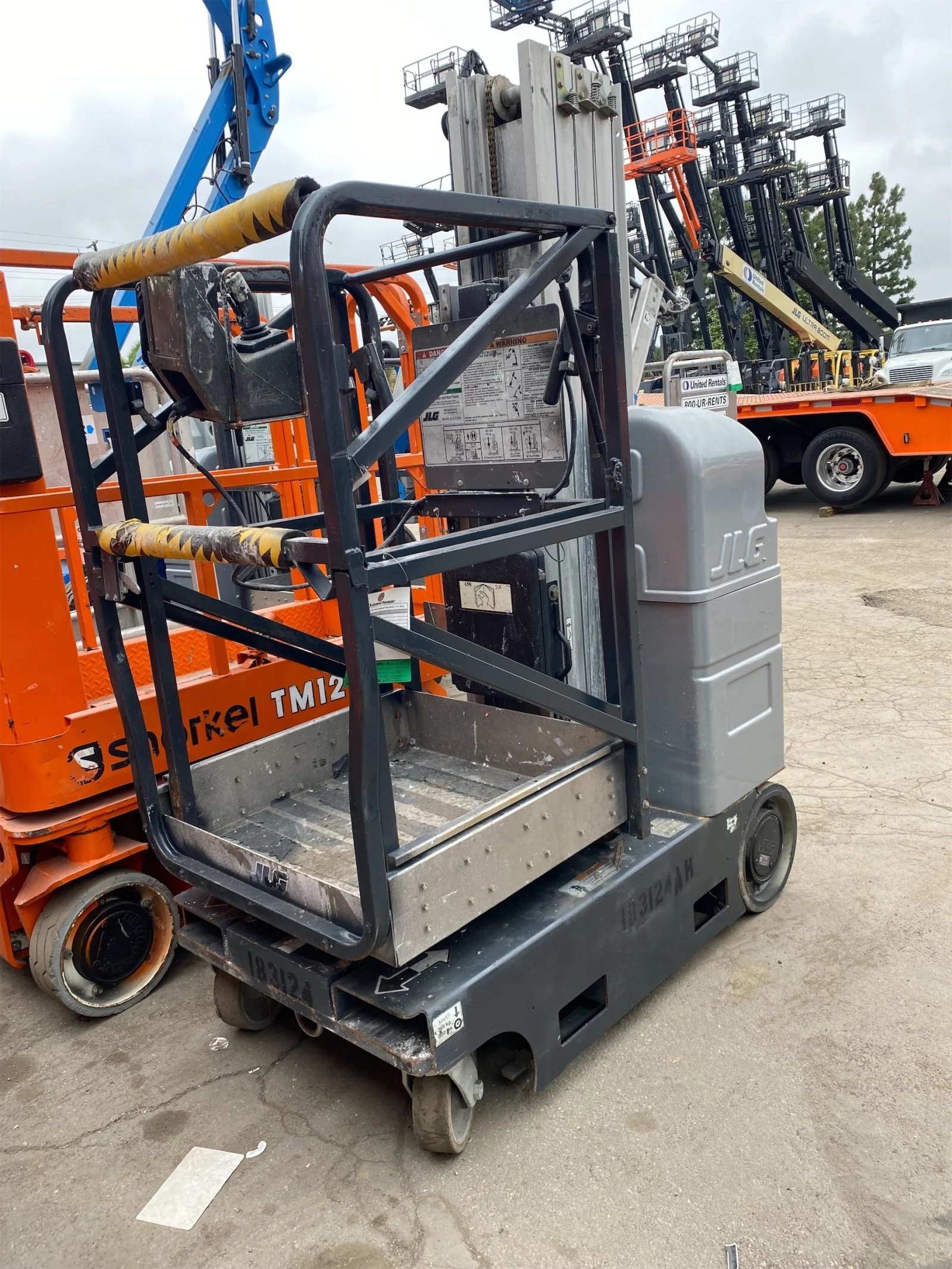 2017 JLG 20MVL Self-Propelled One-Person