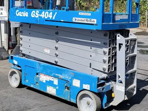 2017 Genie GS-4047