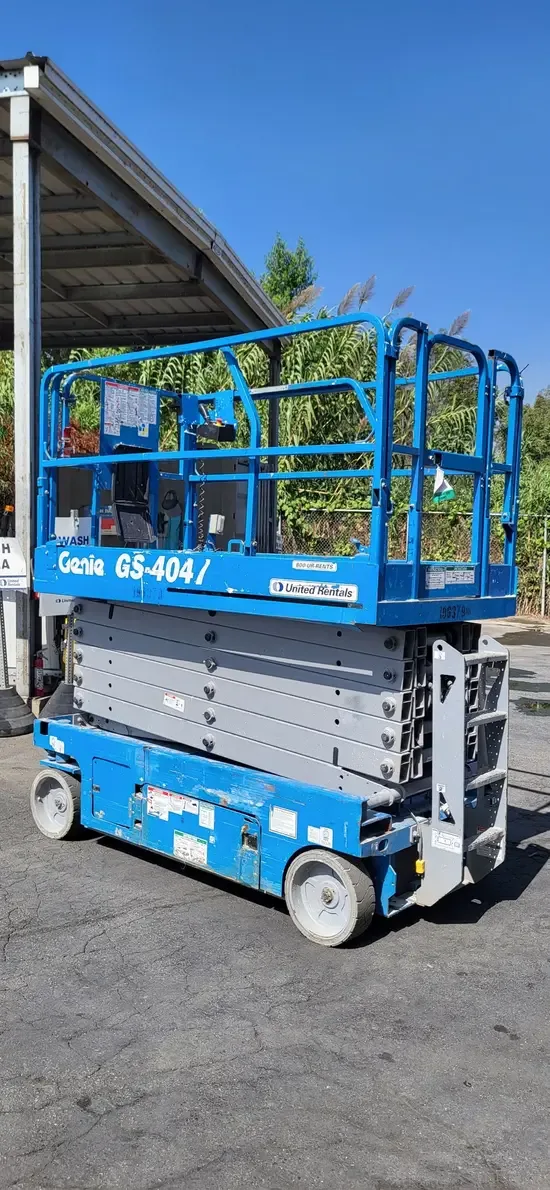 2017 Genie GS-4047