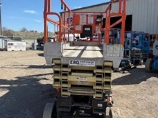 2012 JLG 3246ES