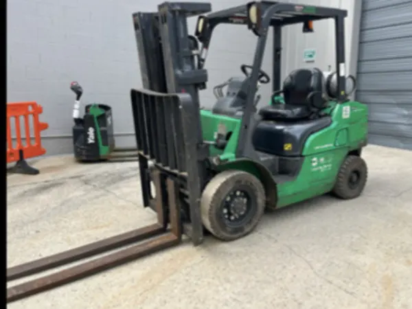 2016 Mitsubishi FG25N