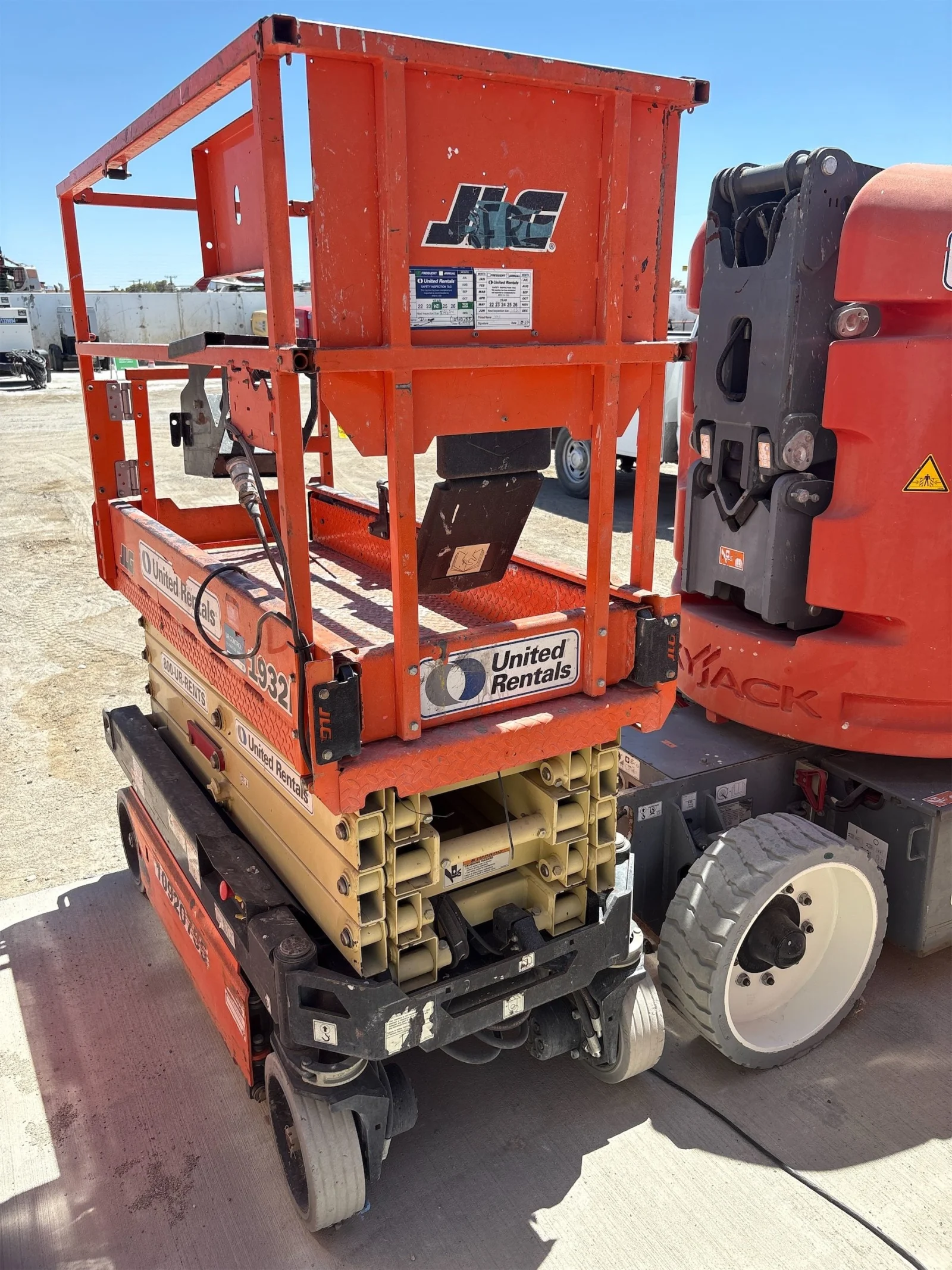 2019 JLG 1932R