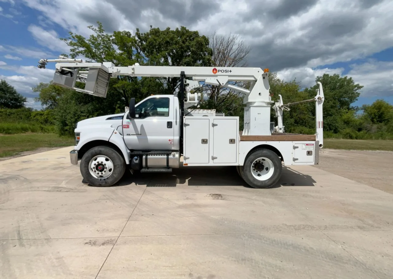 2023 Ford F750