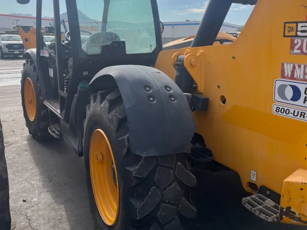 2017 JCB 510-56
