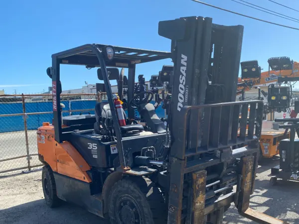 2019 Doosan D35S-7