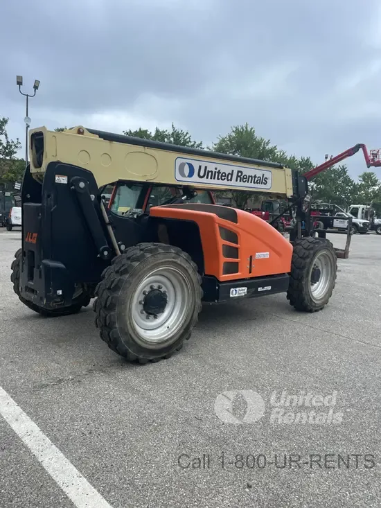 2017 JLG 742