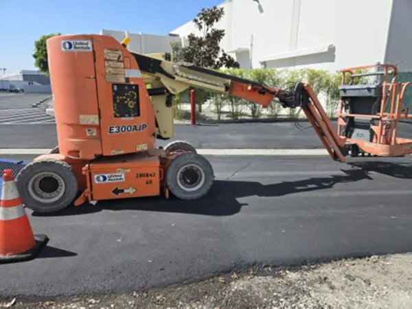 2018 JLG E300AJP Articulating