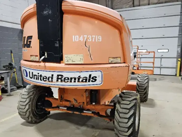 2016 JLG 400S