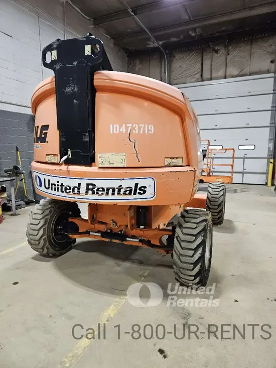 2016 JLG 400S