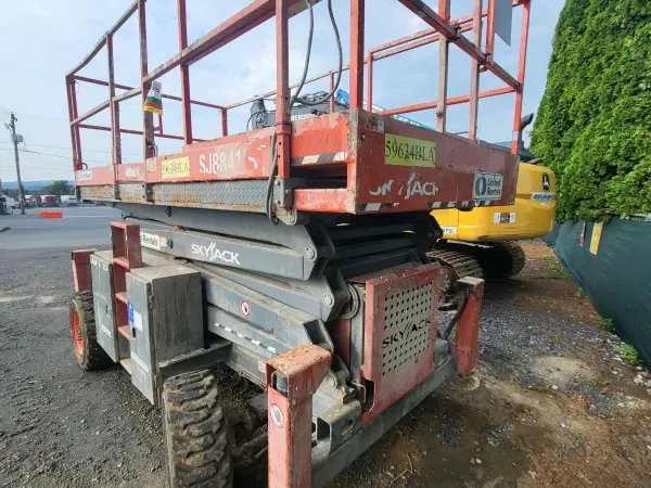 2018 Skyjack SJ8841RT Rough Terrain
