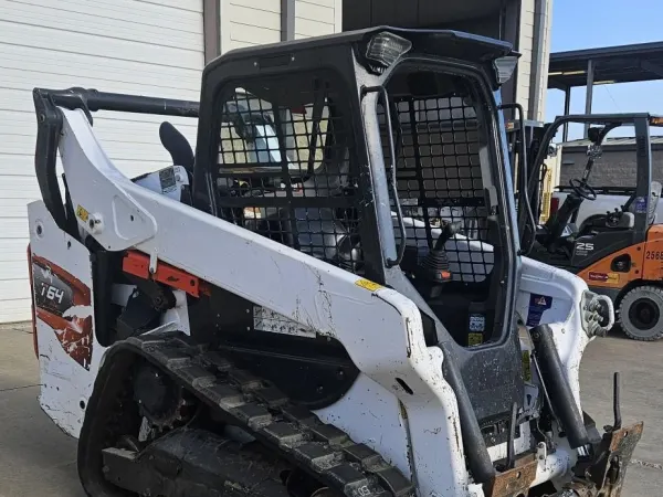 2021 Bobcat T64