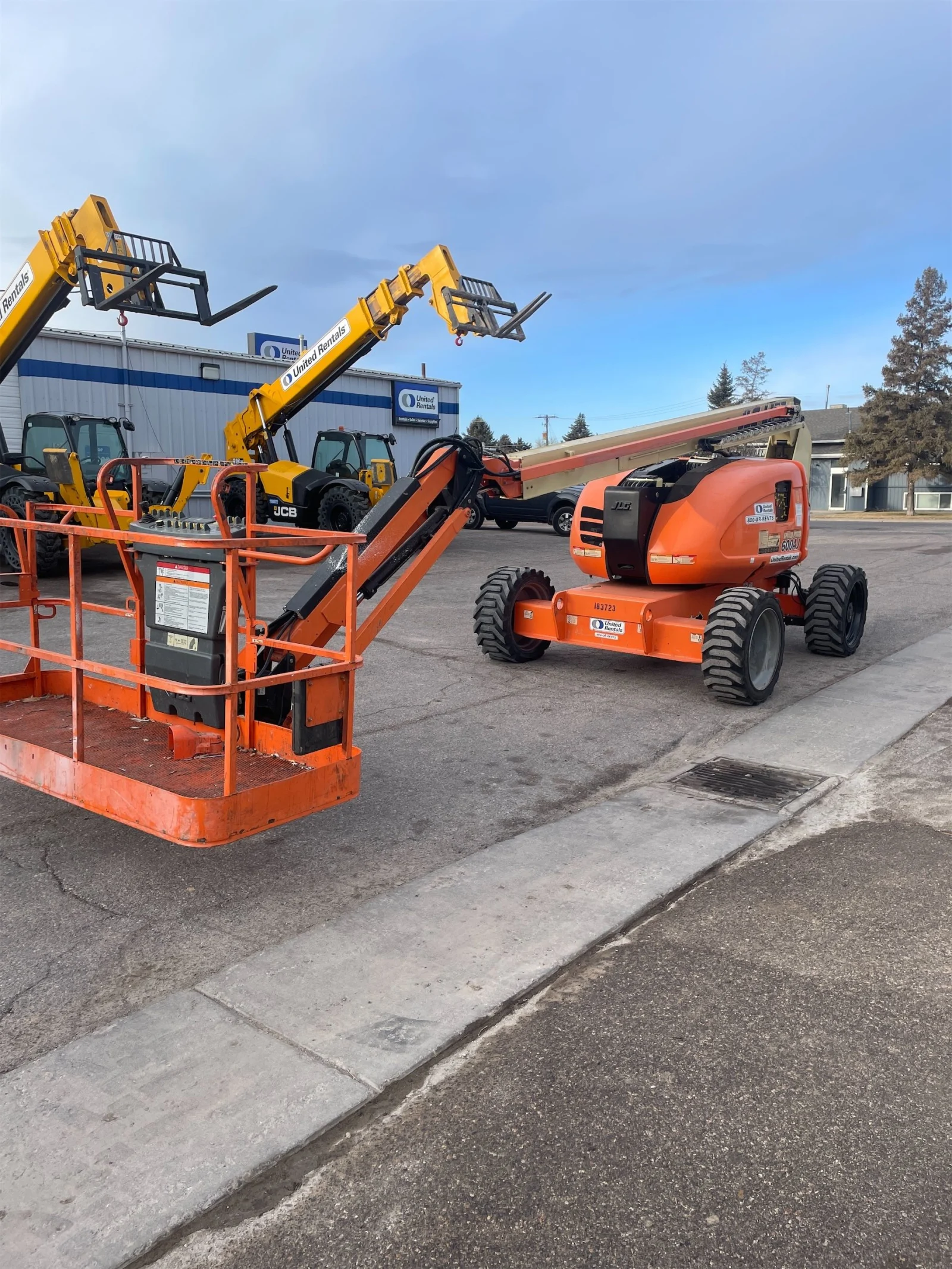 2017 JLG 600AJ Articulating