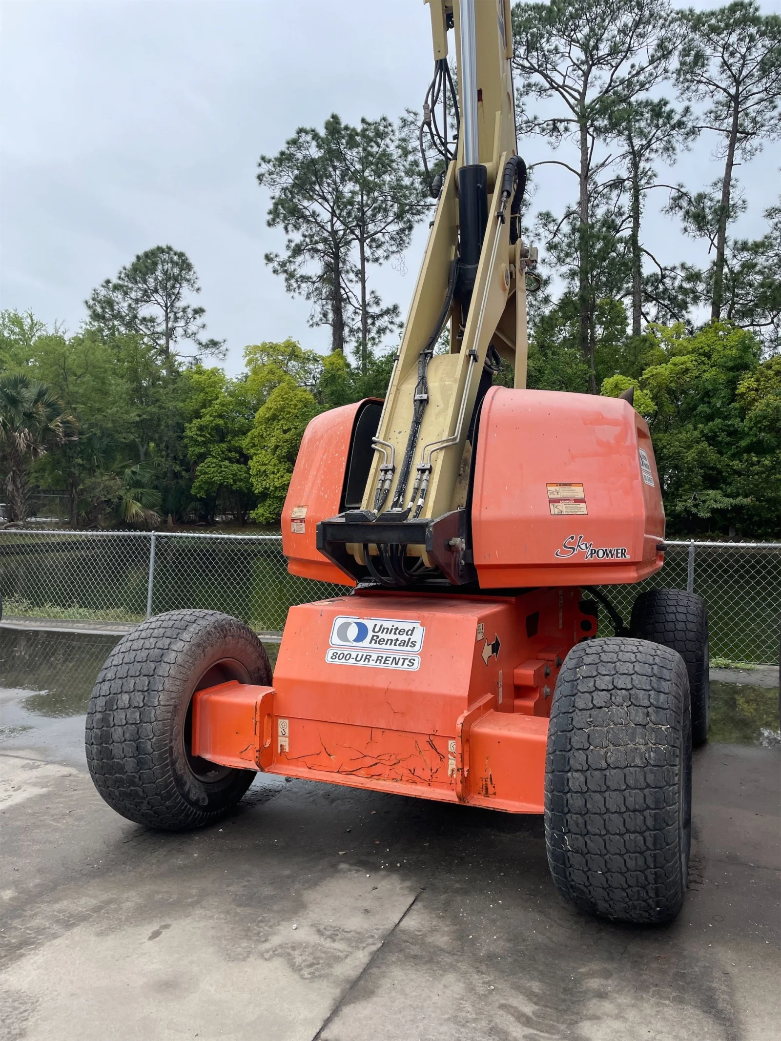 2017 JLG 600S