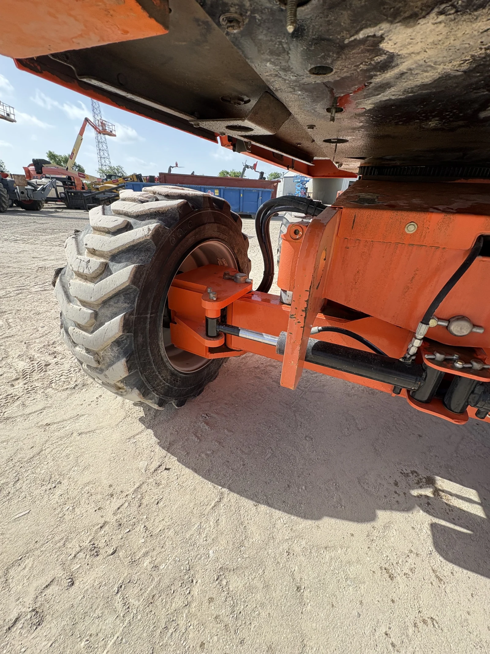2011 JLG 660SJ