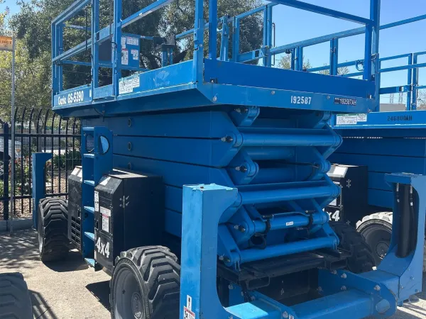2017 Genie GS-5390 RT Rough Terrain