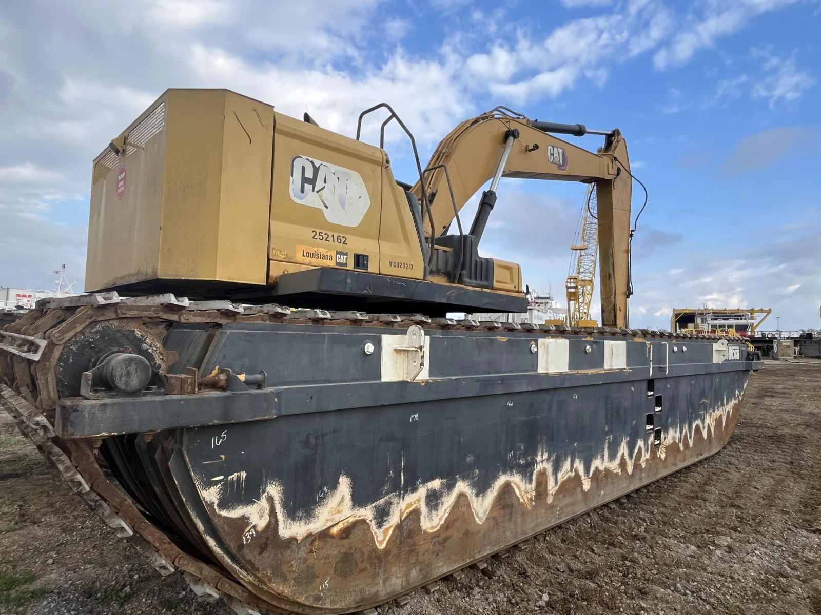 2021 Caterpillar 330