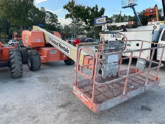 2017 JLG 600S