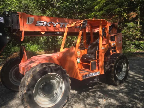 2015 SkyTrak 8042