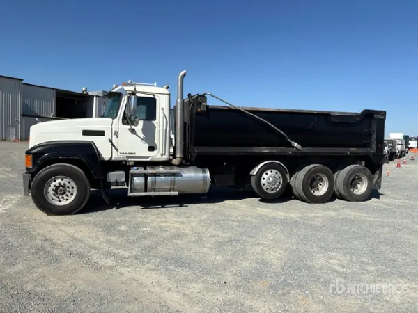 2015 Mack CHU613