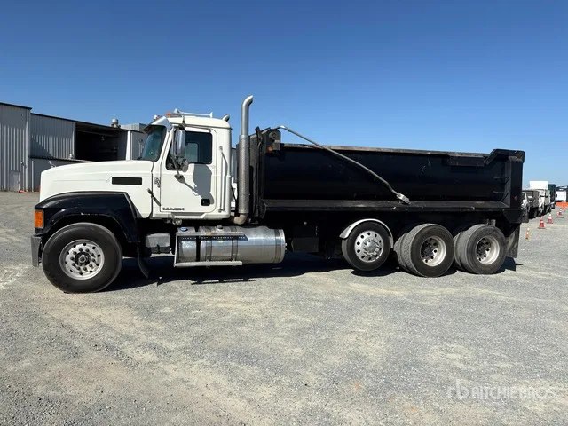 2015 Mack CHU613