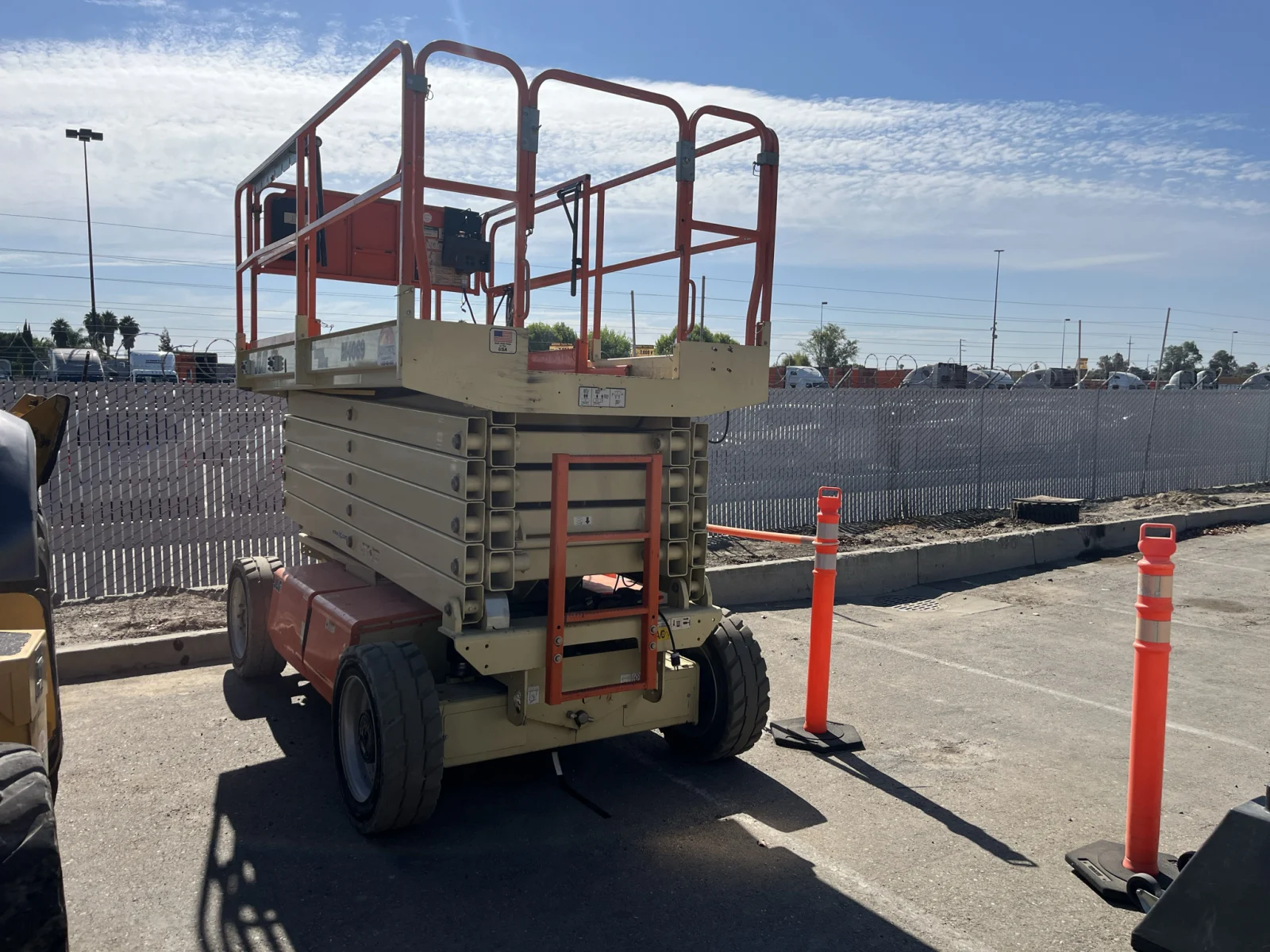 2017 JLG M4069LE
