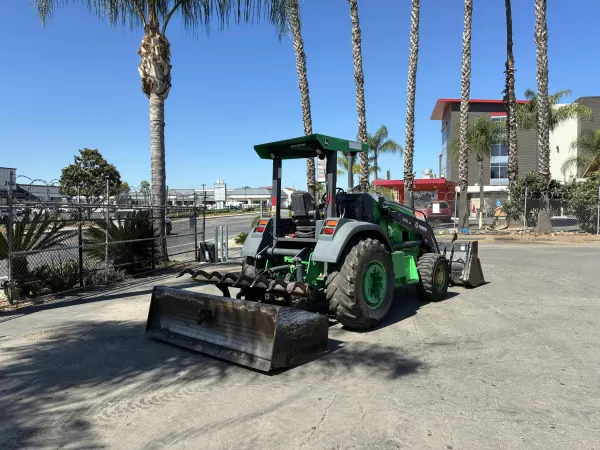 2018 John Deere 210L EP