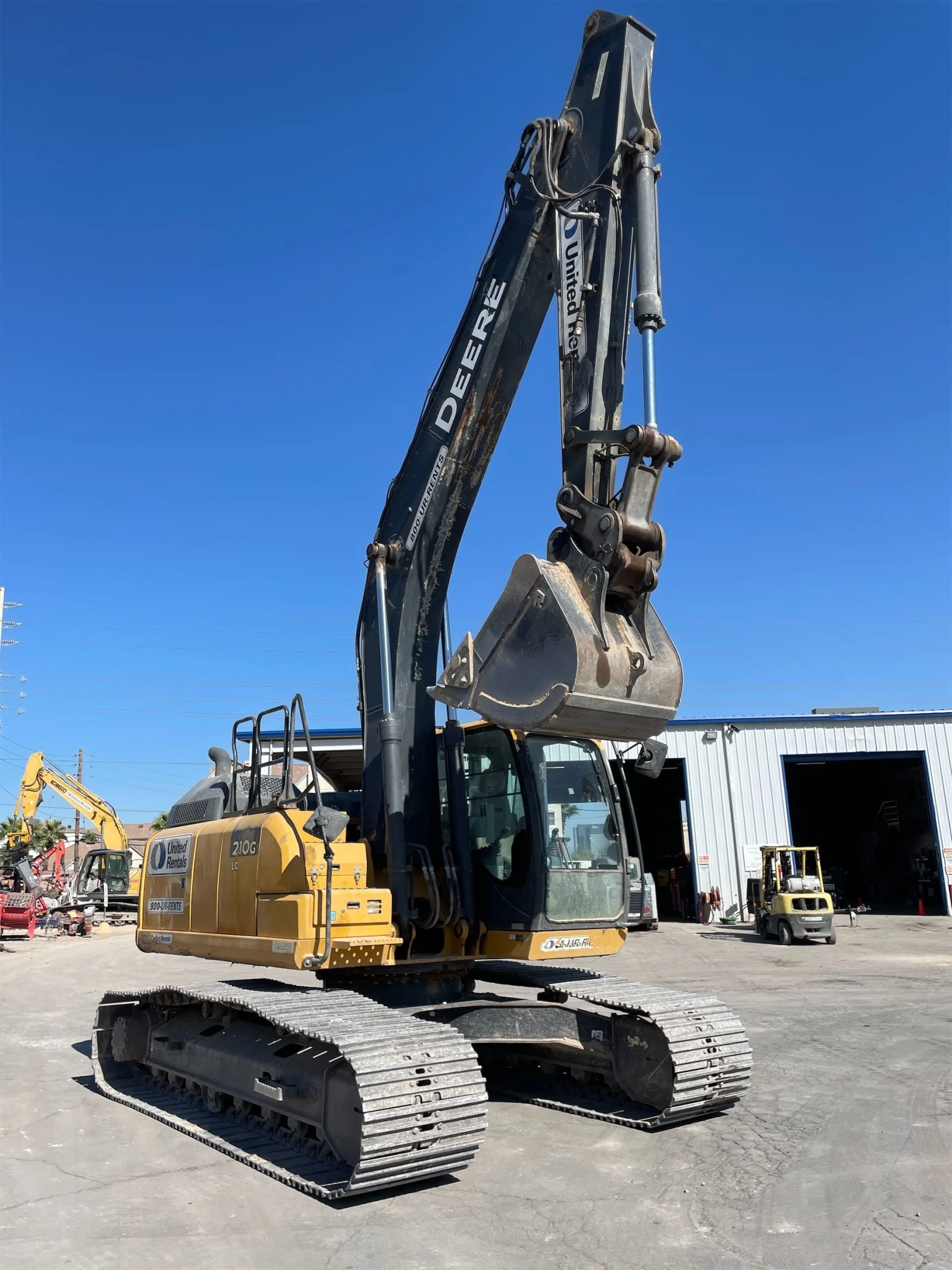 2018 John Deere 210G LC