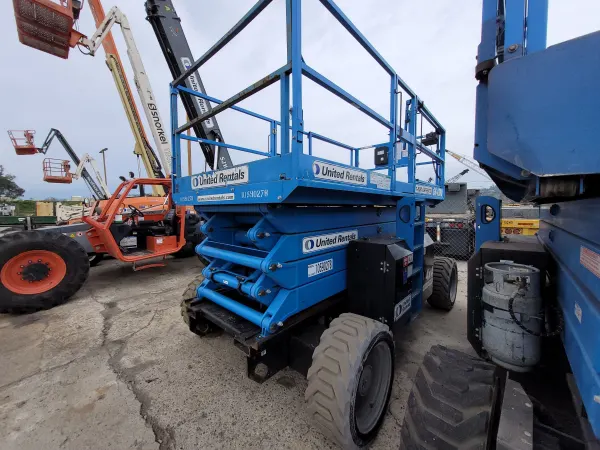 2017 Genie GS-4390 RT Rough Terrain