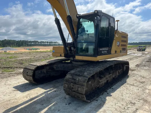 2020 Caterpillar 330