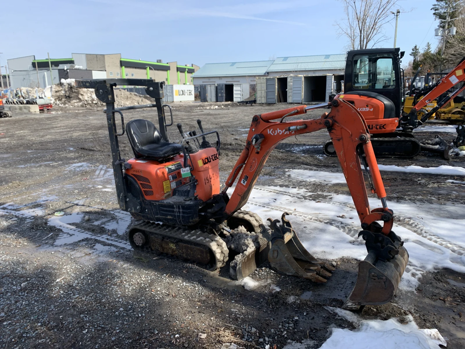 2021 Kubota K008-3