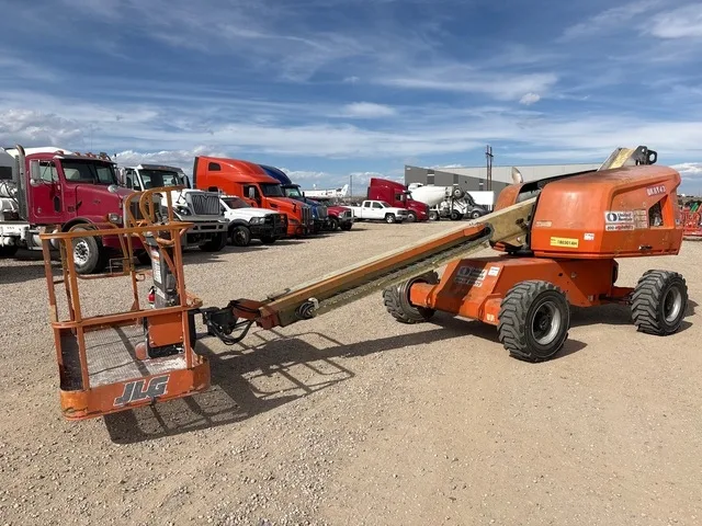 2016 JLG 400S