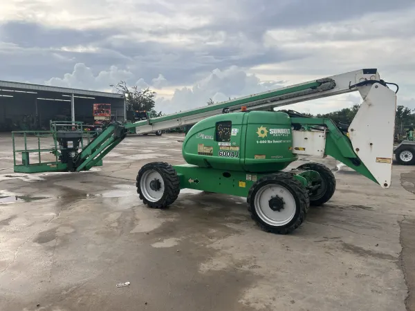 2017 JLG 600AJ