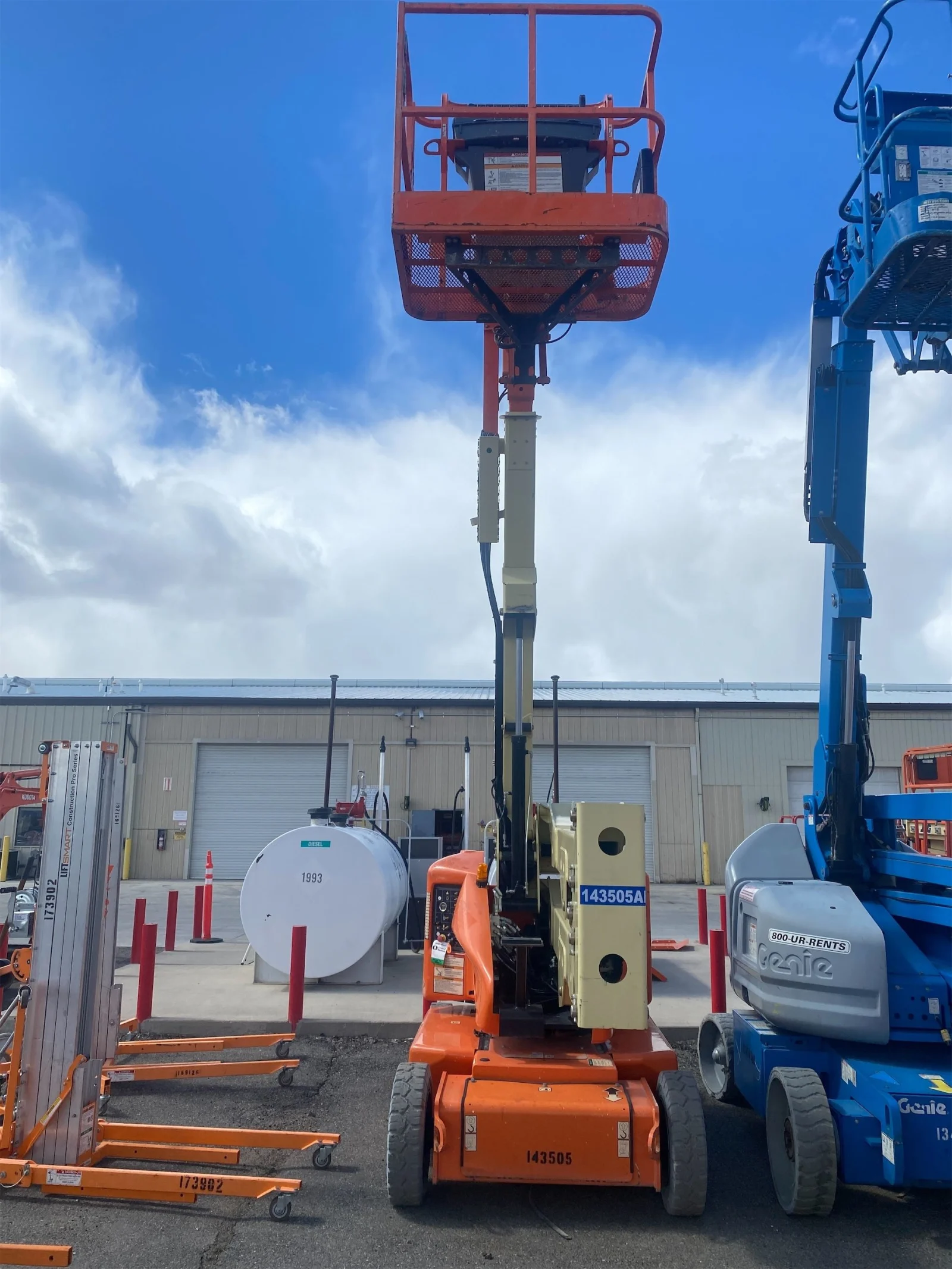 2014 JLG E400AJPN-Articulating-Boom-Lift