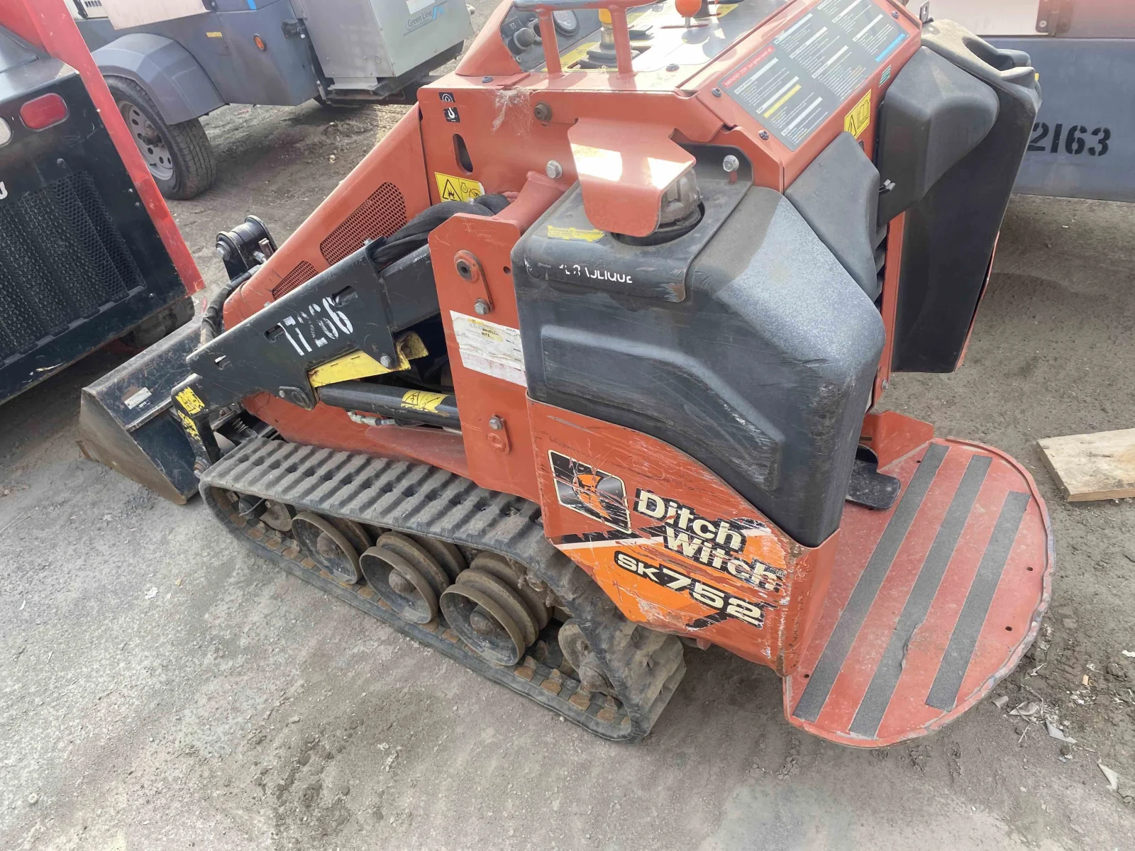 2017 Ditch Witch SK752