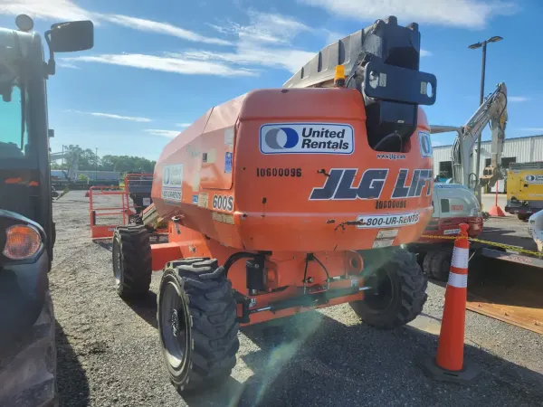 2017 JLG 600S