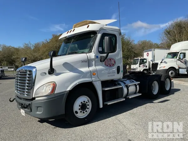 2017 Freightliner Cascadia 125