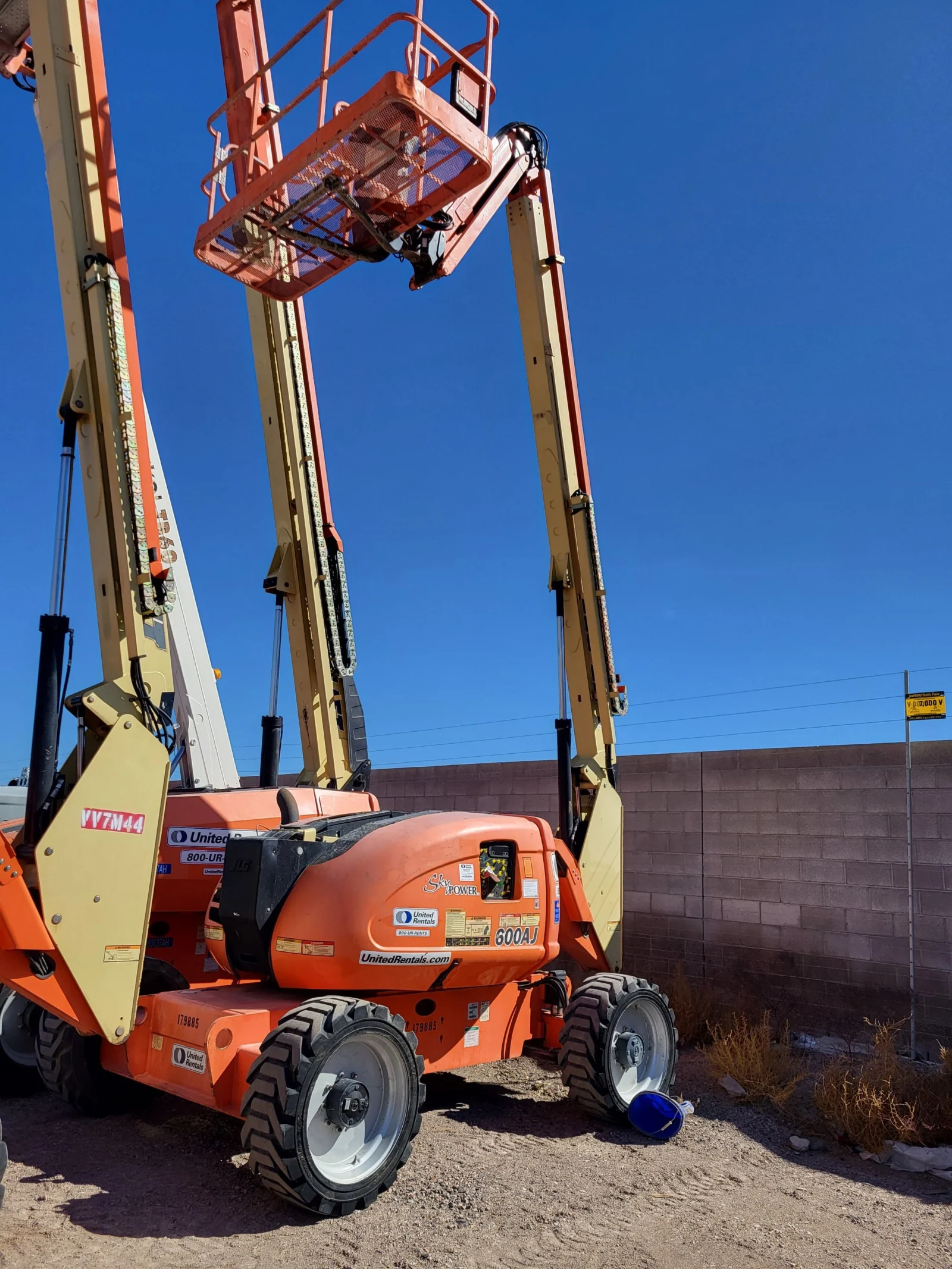 2016 JLG 600AJ Articulating