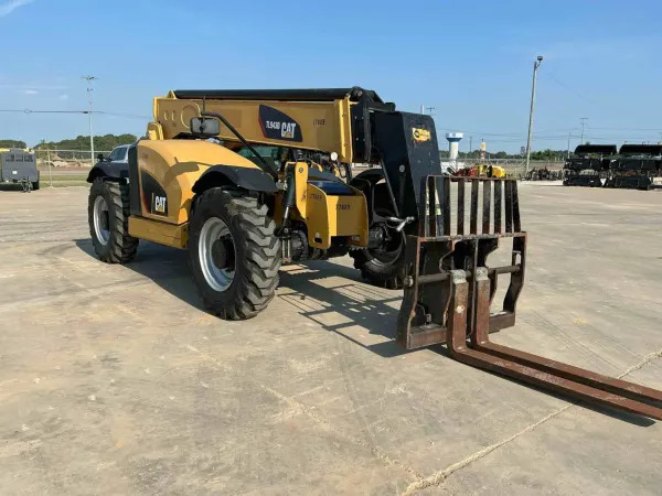 2018 Caterpillar TL943D