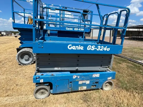 2019 Genie GS-3246