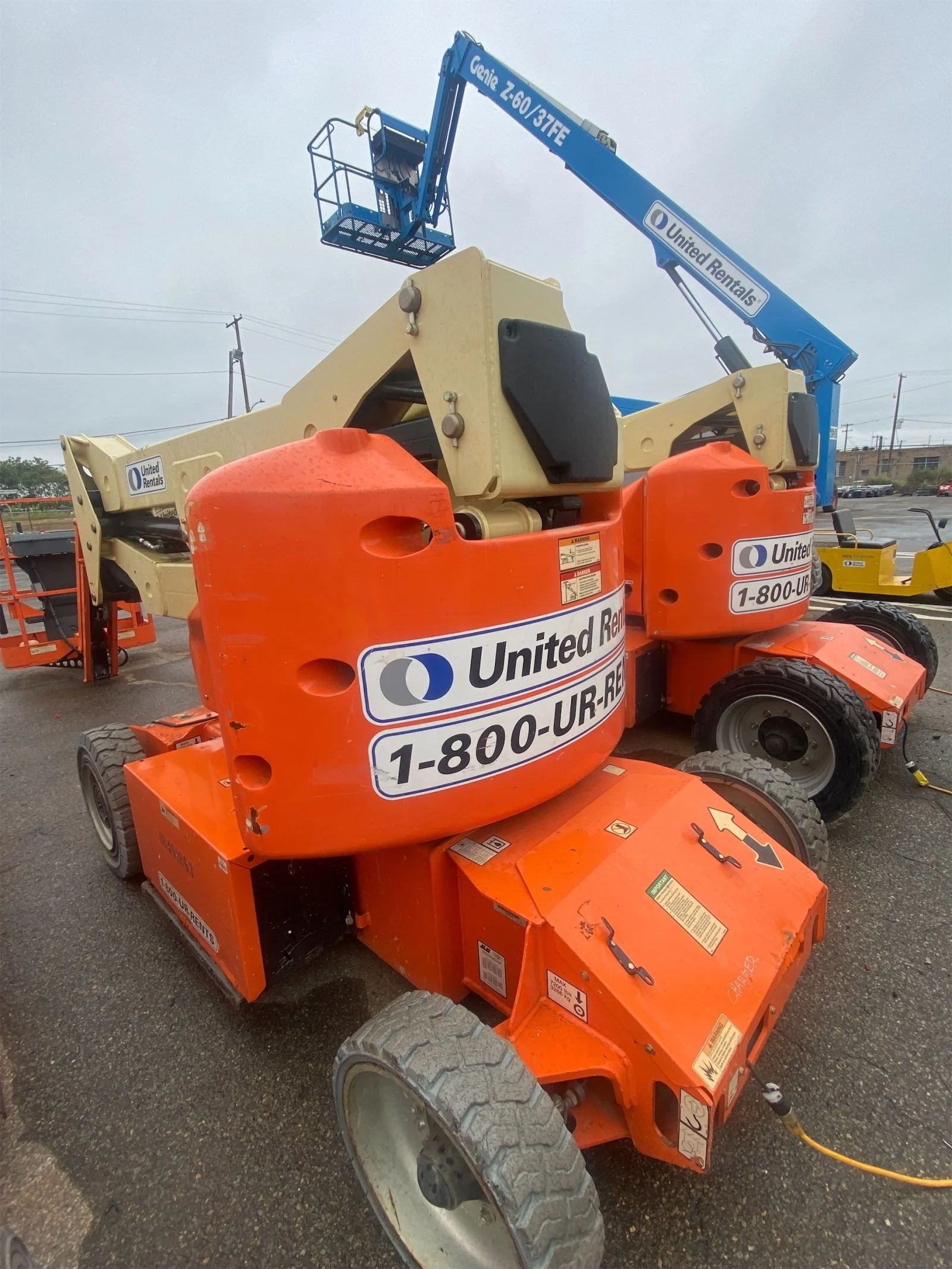 2016 JLG E400AJPN Articulating