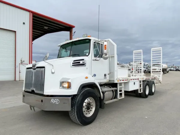 2018 WESTERN STAR 4700SB