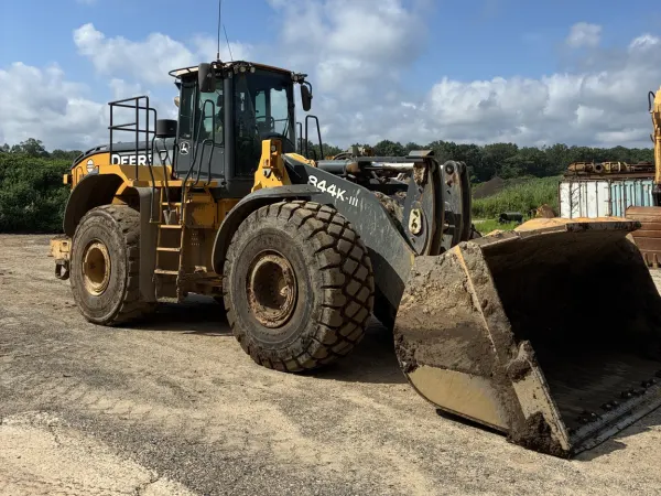 2018 John Deere 844K-III