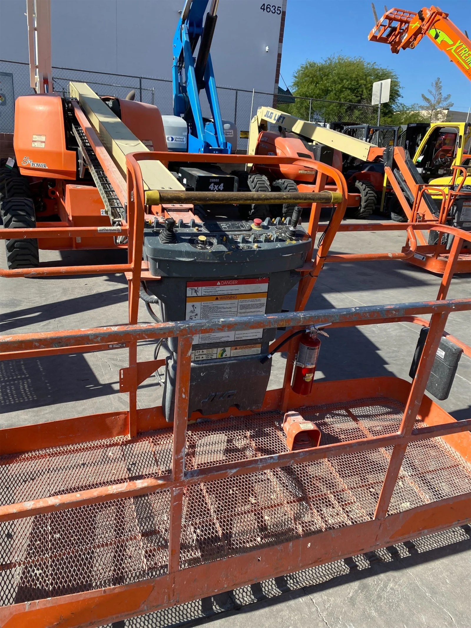 2018 JLG 600S